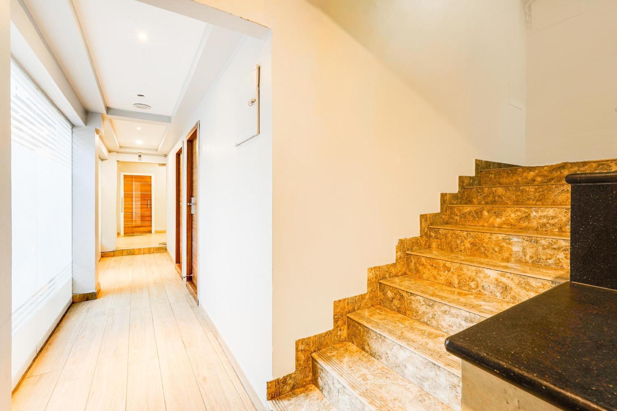 Super Townhouse Oak Kodambakkam Formerly Cine City Chennai Extérieur photo