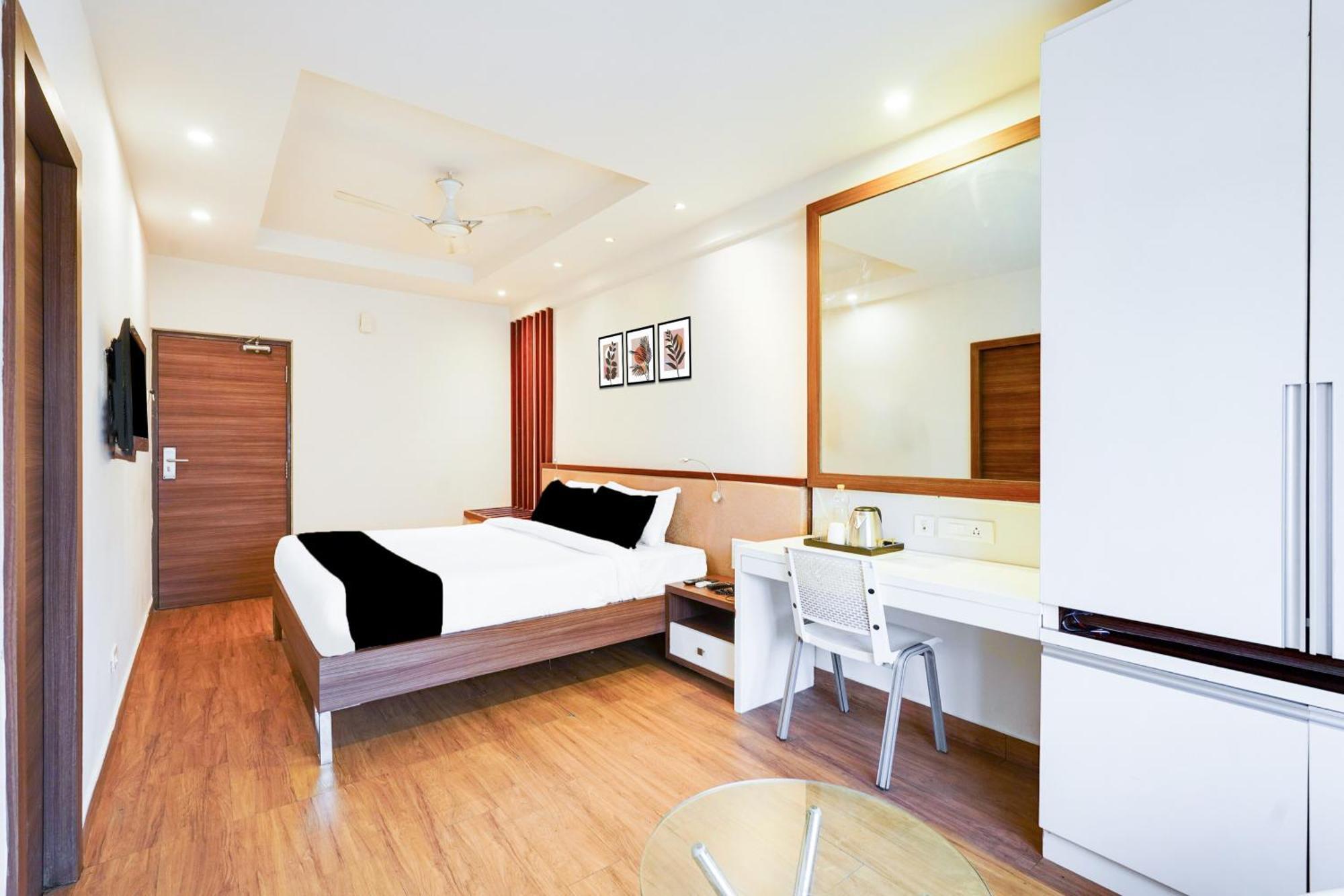 Super Townhouse Oak Kodambakkam Formerly Cine City Chennai Extérieur photo