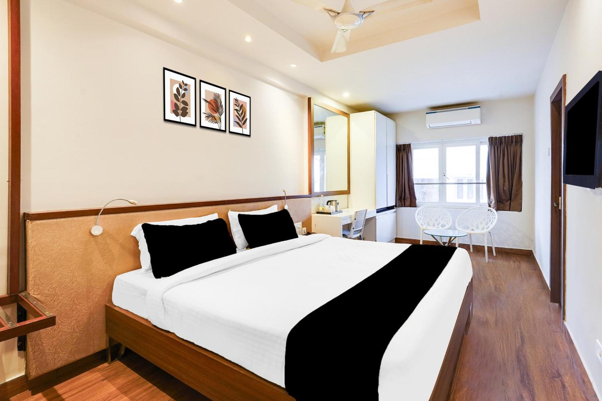 Super Townhouse Oak Kodambakkam Formerly Cine City Chennai Extérieur photo